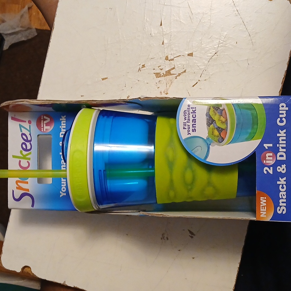 Snackeez! Travel Snack & Drink Cup with Straw, 16 oz.